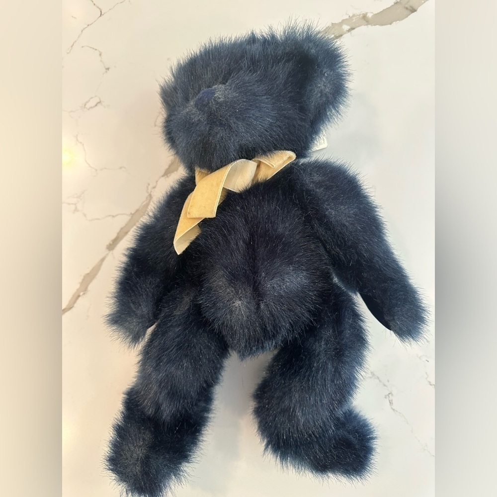 Hallmark Russ Alleluia Peace Blue  Bear Vintage 15” Furry WITH TAGS with bow